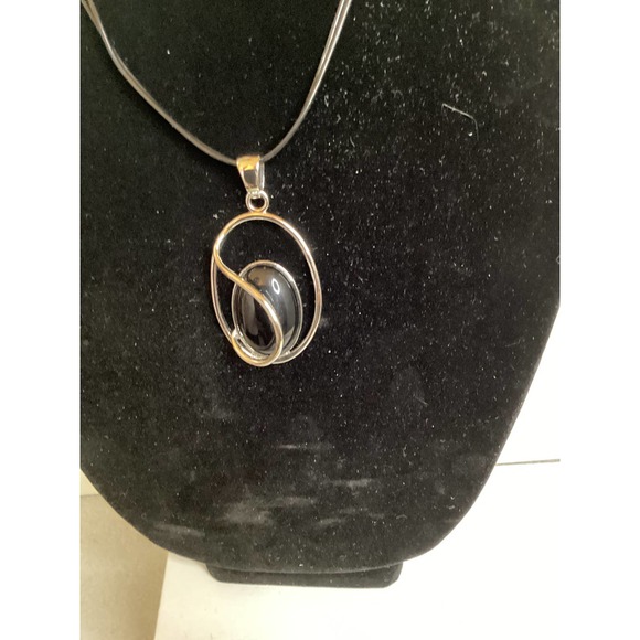 Lia Sophia Pendant - Picture 1 of 2